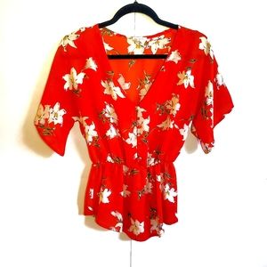 Floral feminine flowy blouse